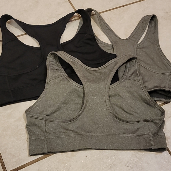 Nike sports bras - Picture 8 of 8